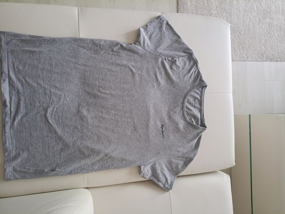 Vând tricou pepe jeans,produs de calitate superioara mărimea S.