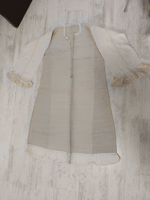 Автентични носии и ризи