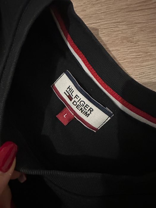черна блуза Tommy Hilfiger