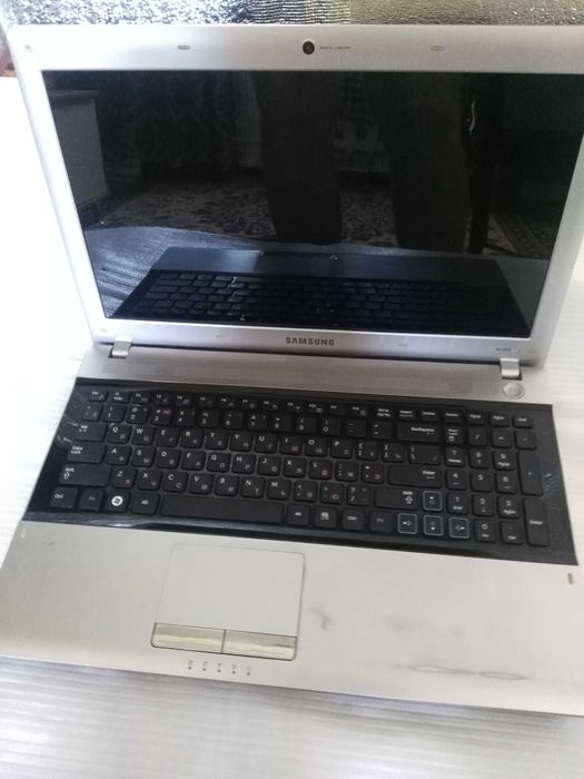 продается ноотбук SAMSUNG-RV509