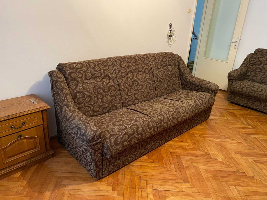 dau in chirie apartament 3 camere decomandat