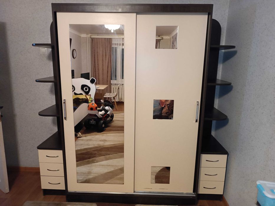 Продам шкаф купе