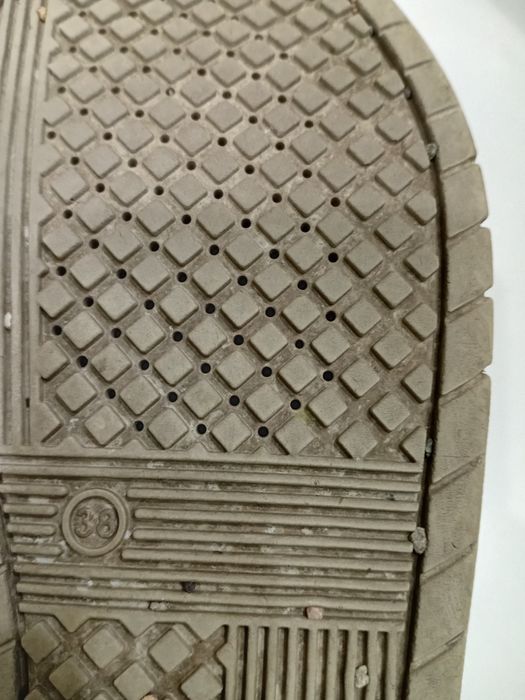 Кроссовки в хорошем состоянии