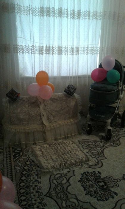 Oq beshik sotiladi