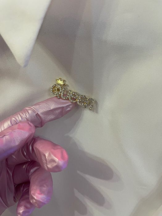 Елегантни бели ризи