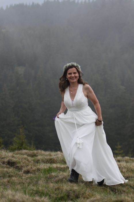 Vând rochie mireasă Ariamo Bridal boho hippie romantic liberty