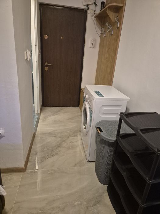 Dau în chirie garsoniera