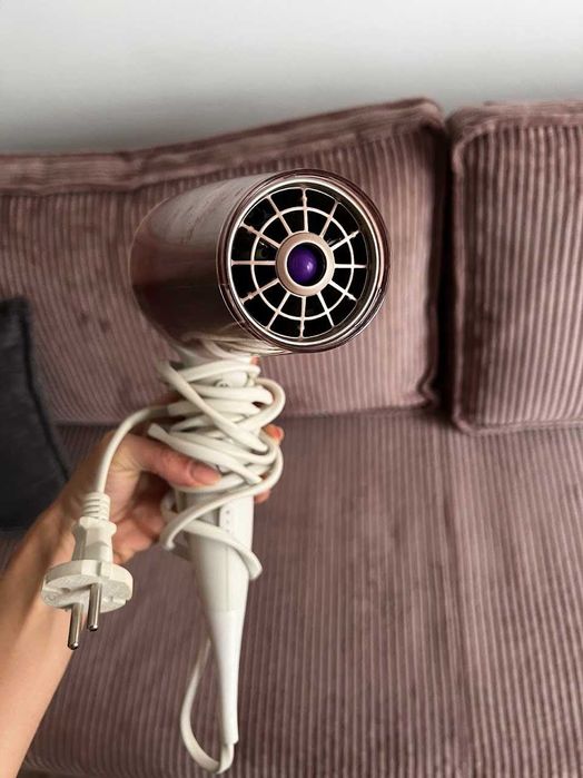 Сешоар Philips MoistureProtect hair dryer