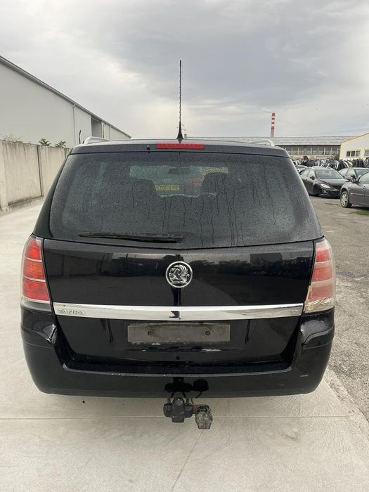 Opel Zafira B 1.8 16V 2008 НА ЧАСТИ!