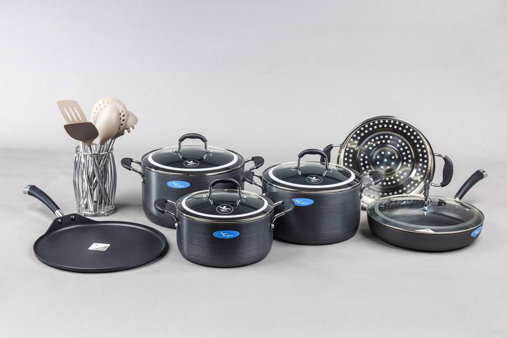 Набор универсальной кухонной посуды  из анодированного  алюминия