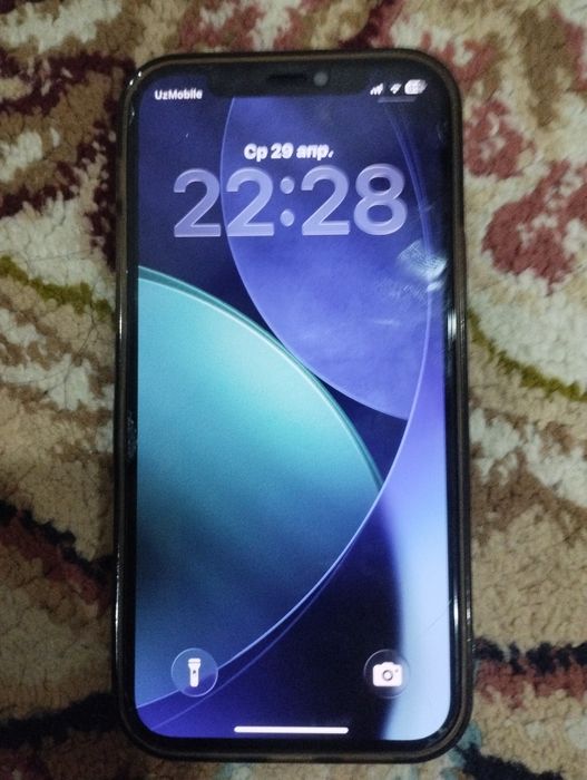 Iphone 12 yengi.