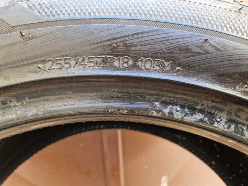 2 Hankook R18 255/45
летни гуми
DOT4221