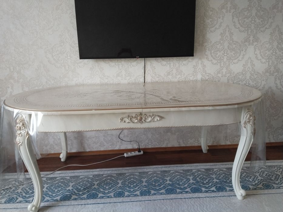 Продам стол со стульями 8шт