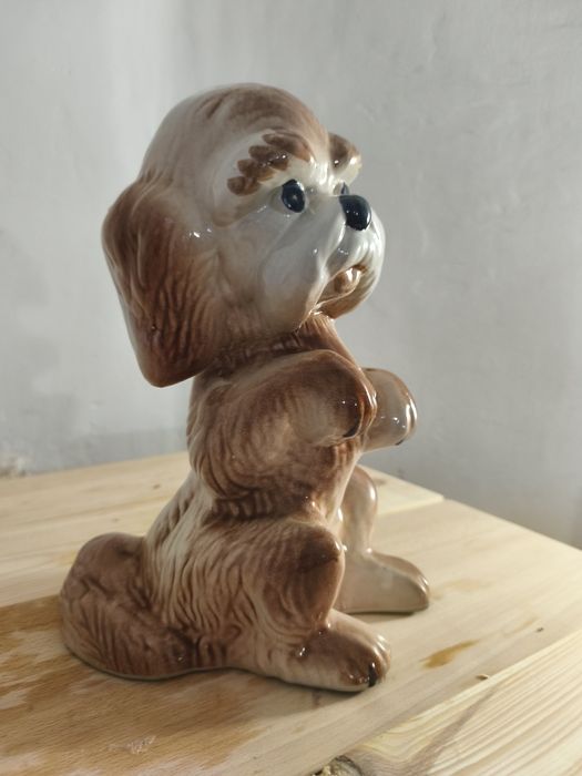 Vând bibelou ceramica catel