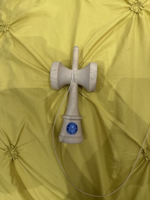 Kendama sweets alex rusich pro model