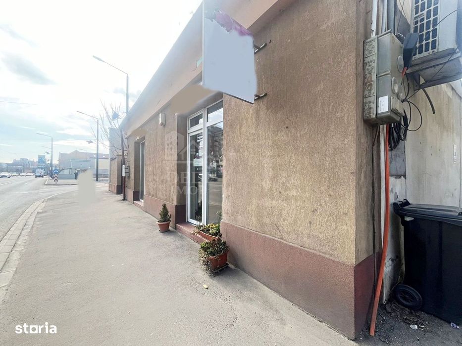 Casă cu 2 spații comerciale la stradă zona Decebal, Oradea