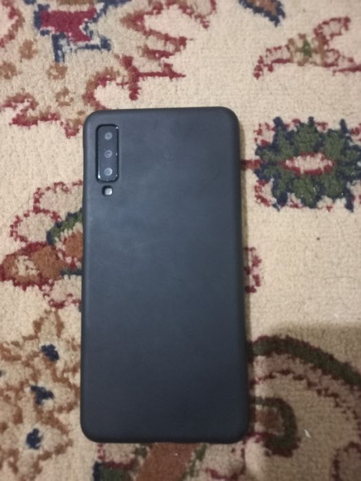 Продаётся телефон самсунг