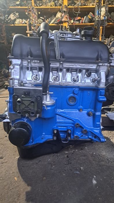 Двигител карбратор инжектор