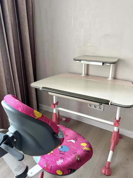 Детский стол с анатомическим стулом