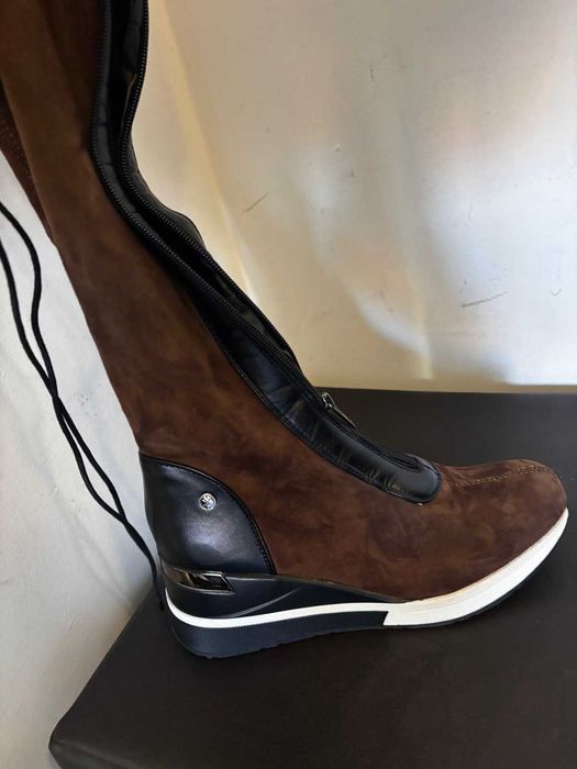 TWINSET,ботуши Mustang 39ти номер