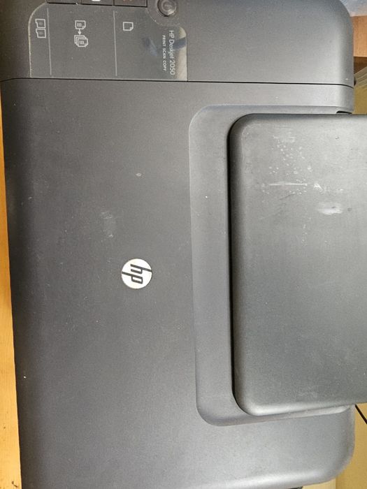Цветной принтер HP DeskJet 2050