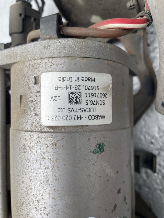 Компресор окачване БМВ Х5/ Х6, Ф15/ Ф16 (kompresor bmw f15)