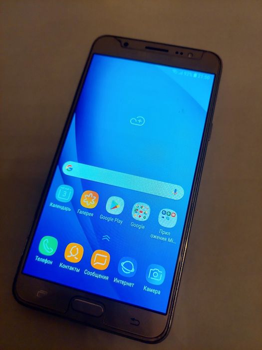 Самсунг Galaxy J7 2016