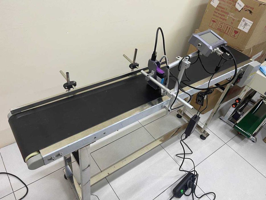 Konveyerli Inkjet Sana, QR kod, Bar kod, Logo uskunasi