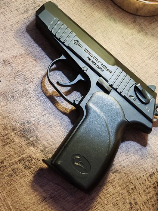 Продава се Airsoft пистолет
