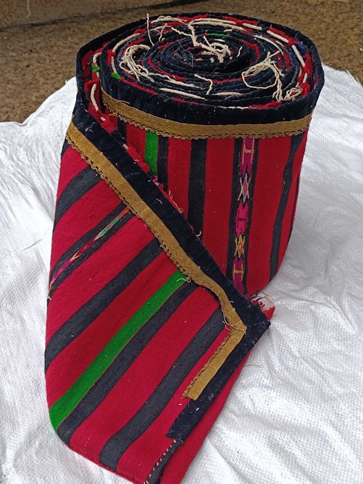 Ръчно тъкан плат със сърмена лента – 9 метра, двойна ширина