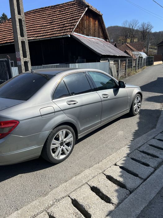 Mercedes C200 ‼️ 200 CP