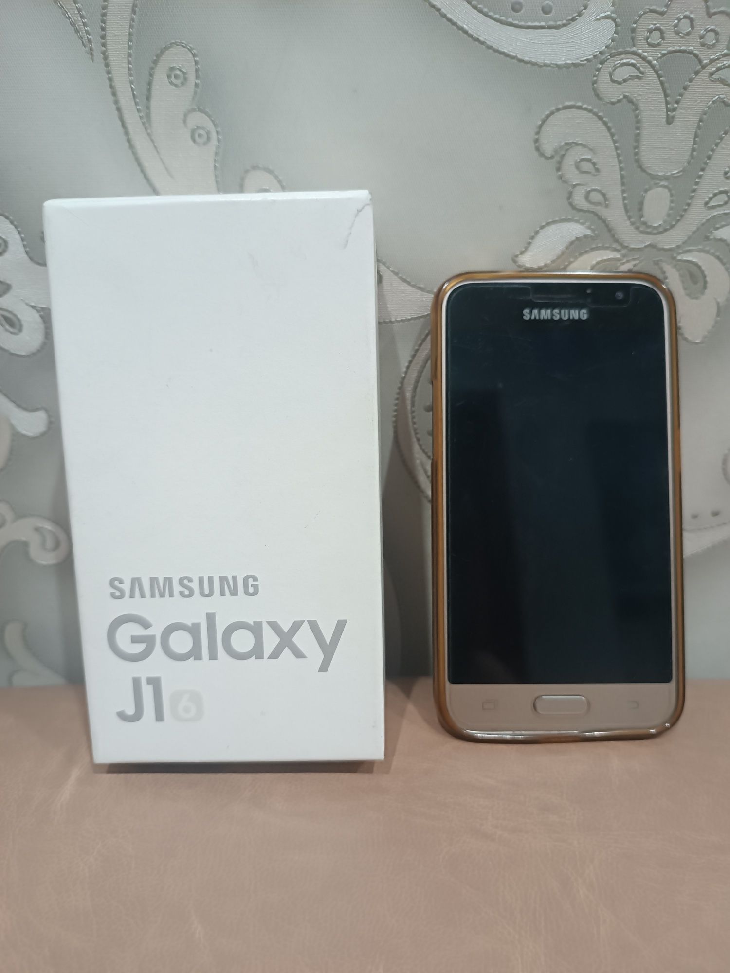 Телефон Samsung Galaxy J1: 10 000 тг. - Мобильные телефоны / смартфоны  Костанай на Olx