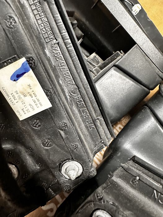 Oglinzi stânga dreapta skoda karoq.cod:57B857934. Cernica • OLX.ro