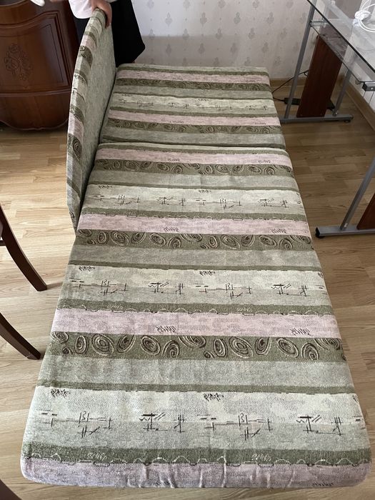 Кровать, компиьютерный стол