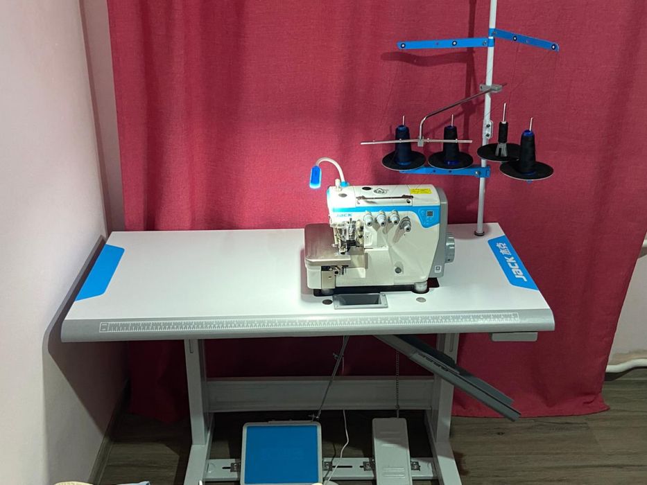 Оверлок JACK E4S