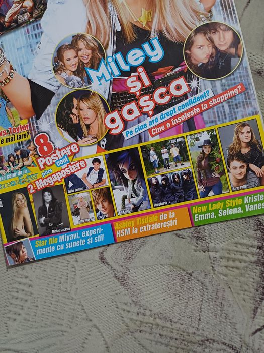 Vand revista Popcorn septembrie 2009, cu Miley Cyrus, CU POSTERE cu Shakira, Michael Jackson, Maite Peroni, Bill Tokio Hotel