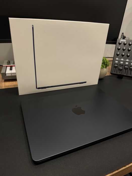 MacBook Air M3 2024 Года - 8/512 гб