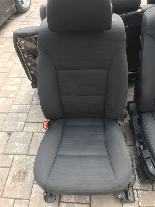 Interior textil impecabil BMW E 60 LCI Limuzina cu incalzire