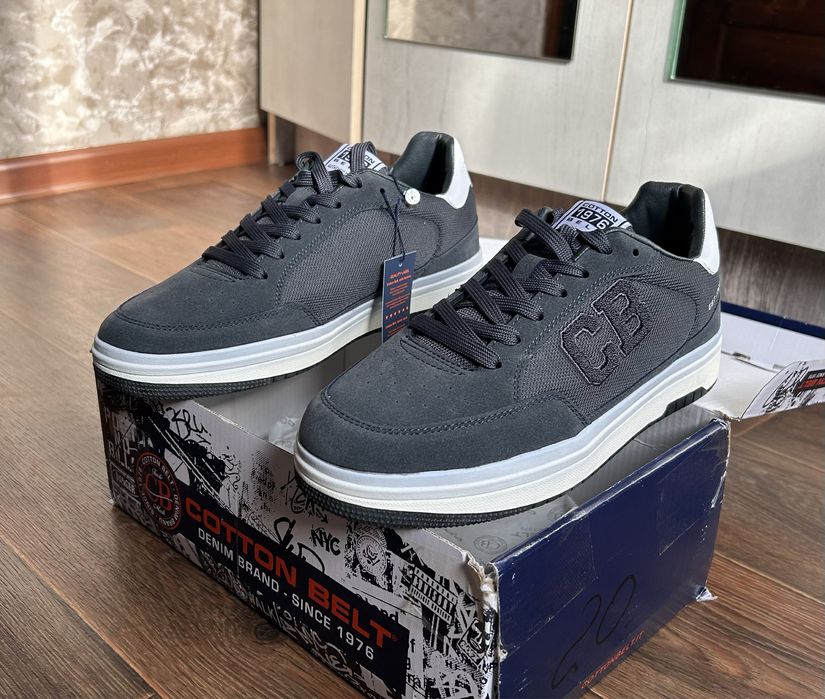 Кроссовки мужские новые