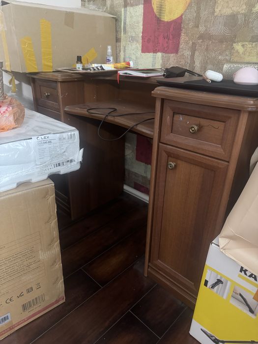 Отдам туалетный столик