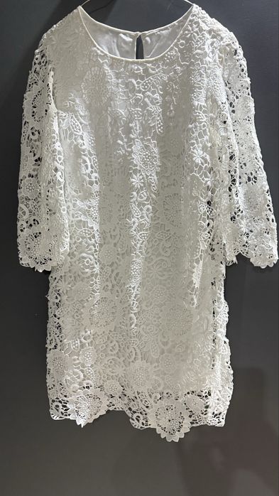 Червена, черна, бяла, синя, бежава, кафява рокля