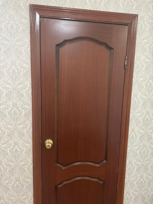 Есік сатылады ағаш жақсы жағдайда