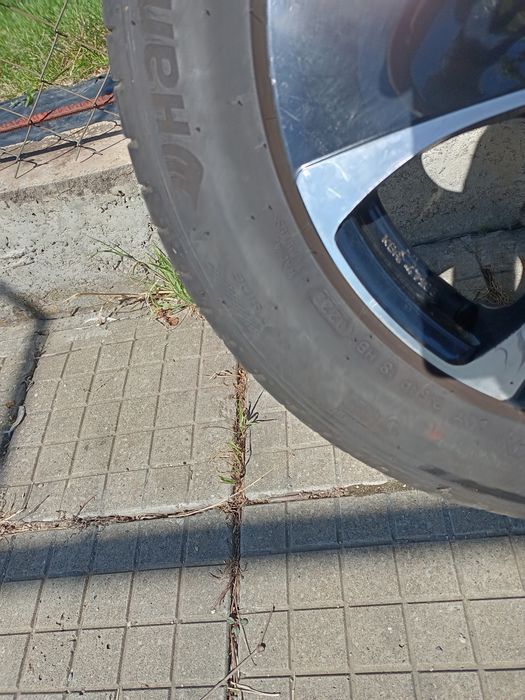 Продавам 4 алуминиеви  джанти 7.5j x 16+4 гуми 205/55 + 4 датчици за налягане+два фланеца за задни джанти 420 евро
