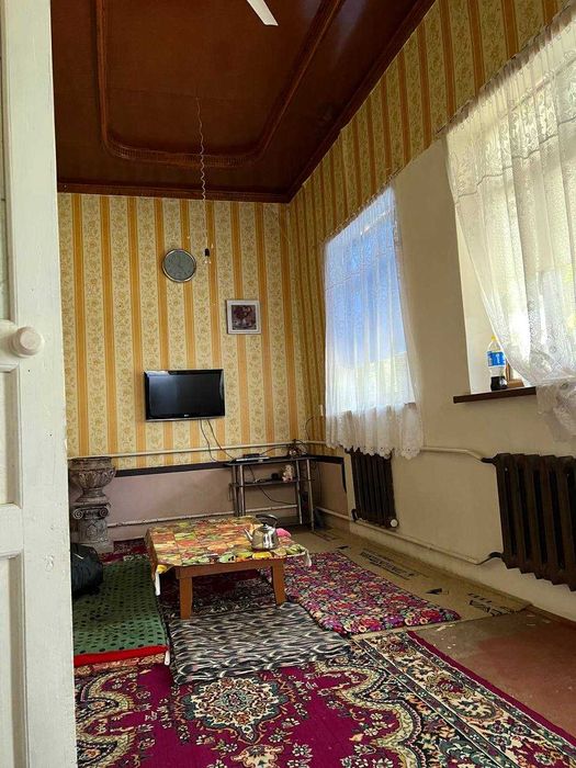 10 Sotixli Hovli Uy sotiladi Guliston vodnik yangi bozor yonida