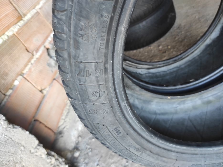 225/45/17 Bridgestone/Kleber 4бр.