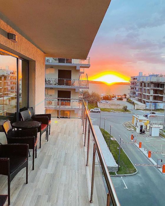 Apartamente 3 camere lux regim hotelier/pe zi Mamaia Nord/Loft langa plaja De Silva Residence cu parcare