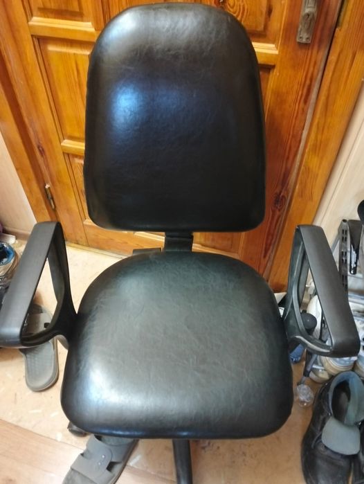 Продам компьютерные кресла