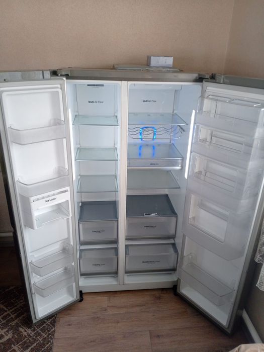 Холодильник двухкамерный