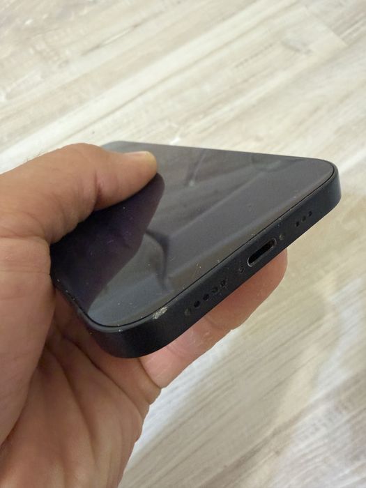 Iphone 13 в хорошем состояний