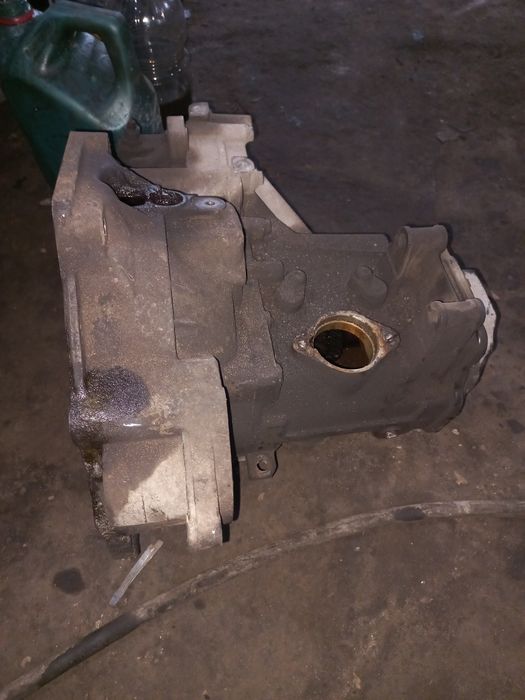 Кпп фольксваген пассат б4  на запчасти